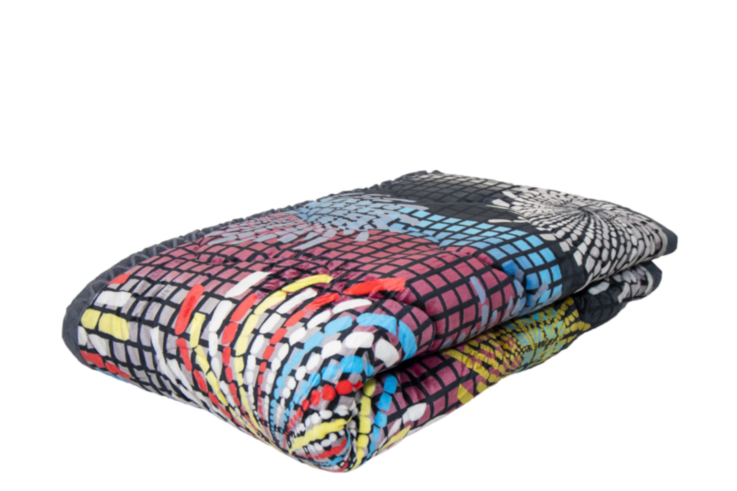 Sofia 3Ply Quilted Mink Blanket - Queen - Image 3